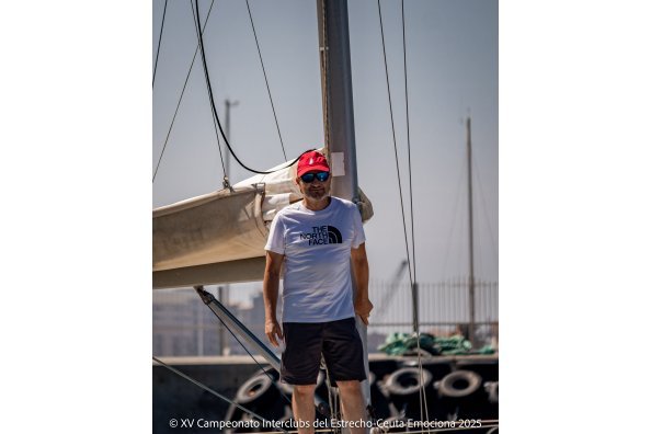 Regata táctica con 22 barcos en el Estrecho bajo la organización del Royal Gibraltar Yacht Club